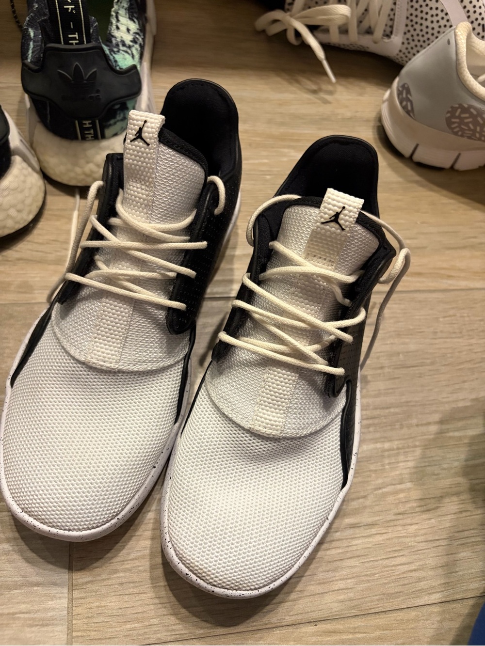 Jordan Men's White and Black Low-Top Sneakers
